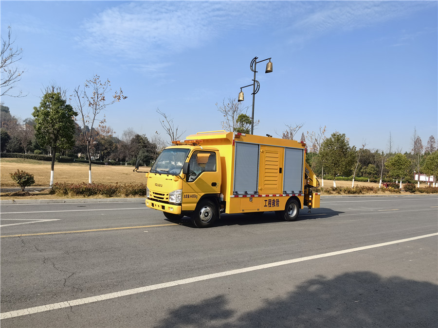 CLW5045XXHADR五十铃单排救险车