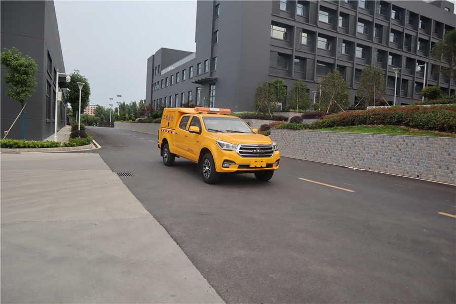 CLW5030XXHQ6五十铃皮卡