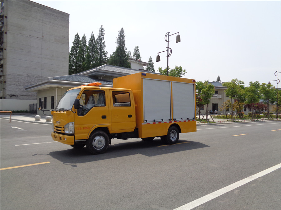 CLW5040XXHQ6五十铃救险车