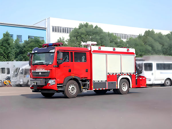 CLW5140TXFJY80/HW型抢险救援消防车
